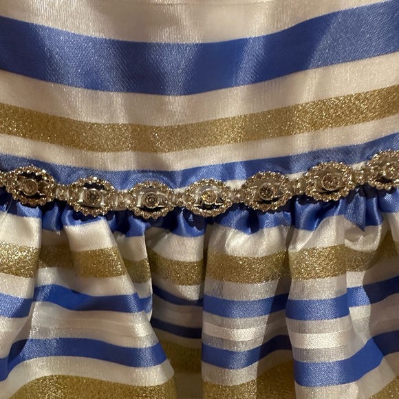 Beautiful Rare Editions dress in gold, blue and white in size 5. - Picture 2 of 4